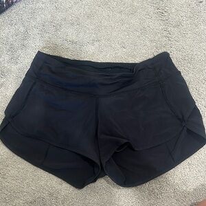 Lululemon speed up all black shorts size 4